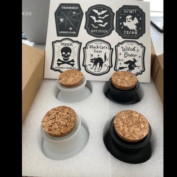 4Pcs Halloween Decor Potion Bottles with Stickers, New in Box - Picture 3 of 7